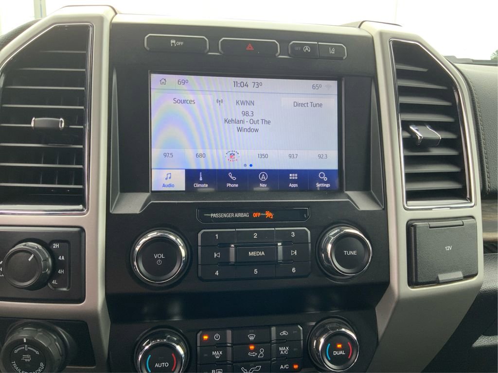 Used 2020 Ford F150 Lariat w/ Trailer Tow Package image 16