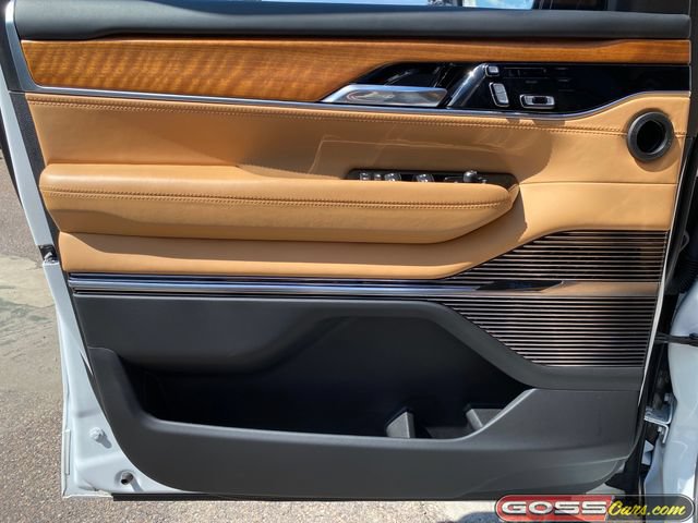 Certified 2022 Jeep Grand Wagoneer Series III w/ Rear Seat Video Group 1 AWD/4WD image 24