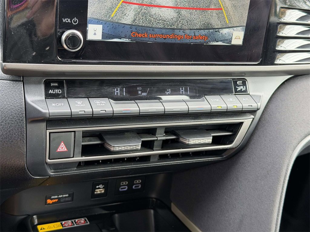 Certified 2025 Toyota Camry LE image 5