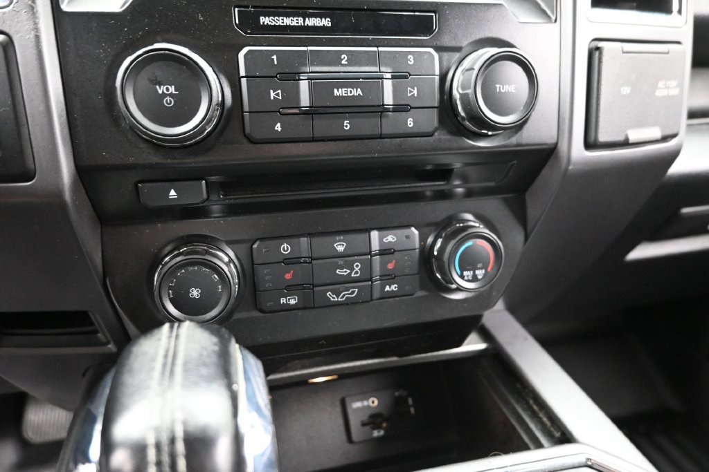 Used 2015 Ford F150 XLT w/ Equipment Group 302A Luxury AWD/4WD image 20