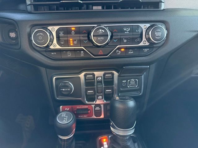 Used 2024 Jeep Wrangler Willys image 24