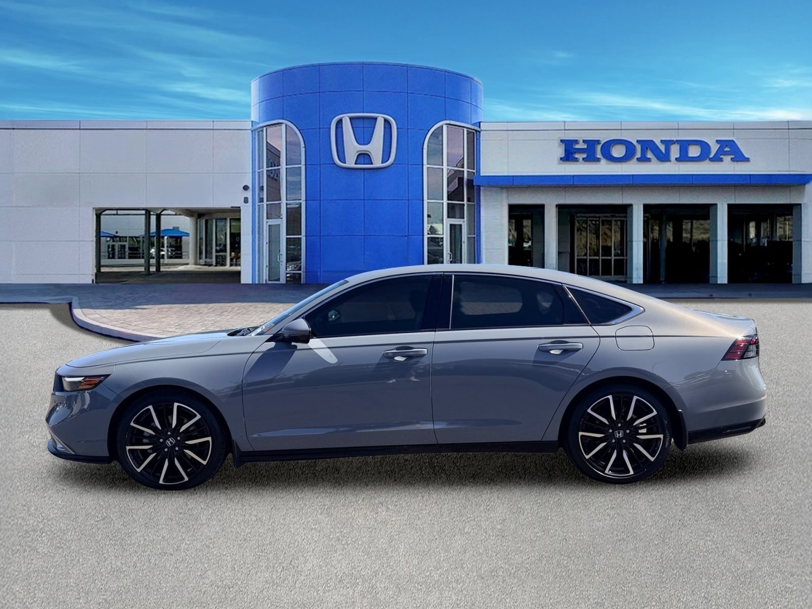 Used 2023 Honda Accord Touring image 3