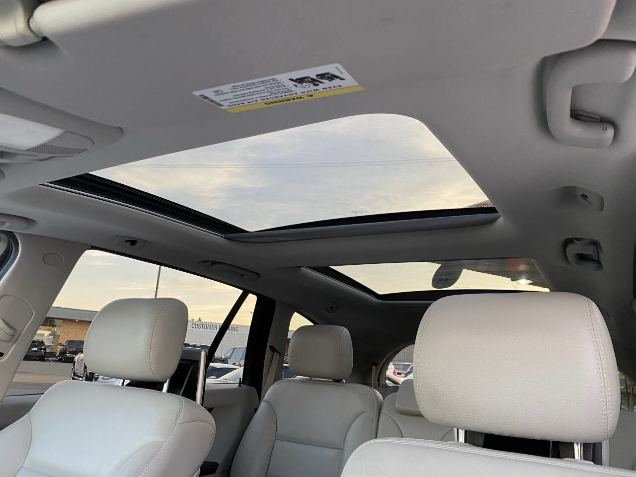 Used 2011 Mercedes-Benz R 350 4MATIC image 25