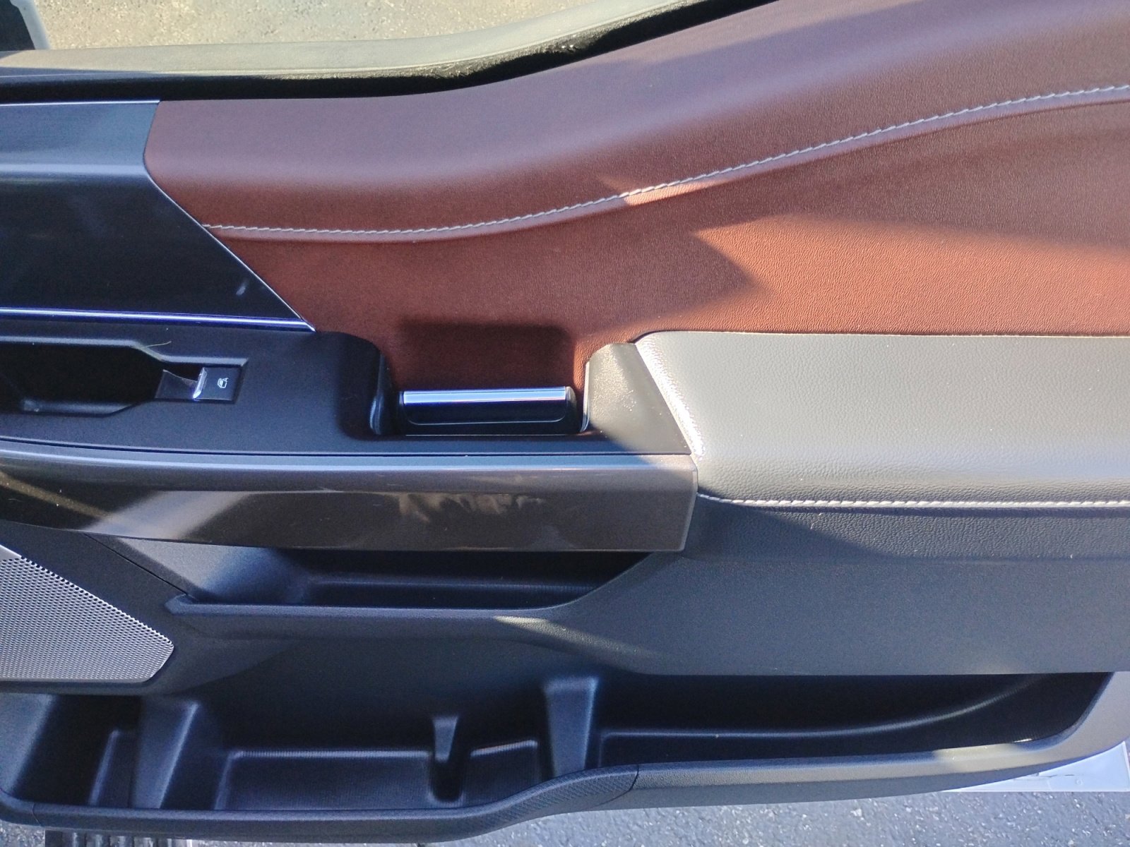 Used 2022 Ford F150 Lariat w/ Equipment Group 502A High image 27