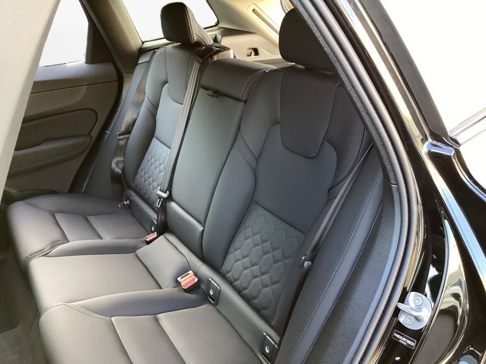 New 2027 Volvo XC60 B5 Core AWD/4WD image 12