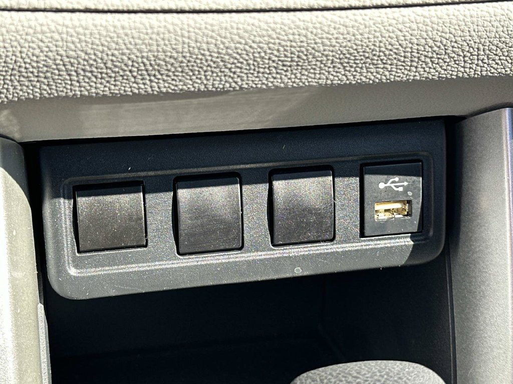 Used 2022 Toyota Corolla Cross L FWD image 38