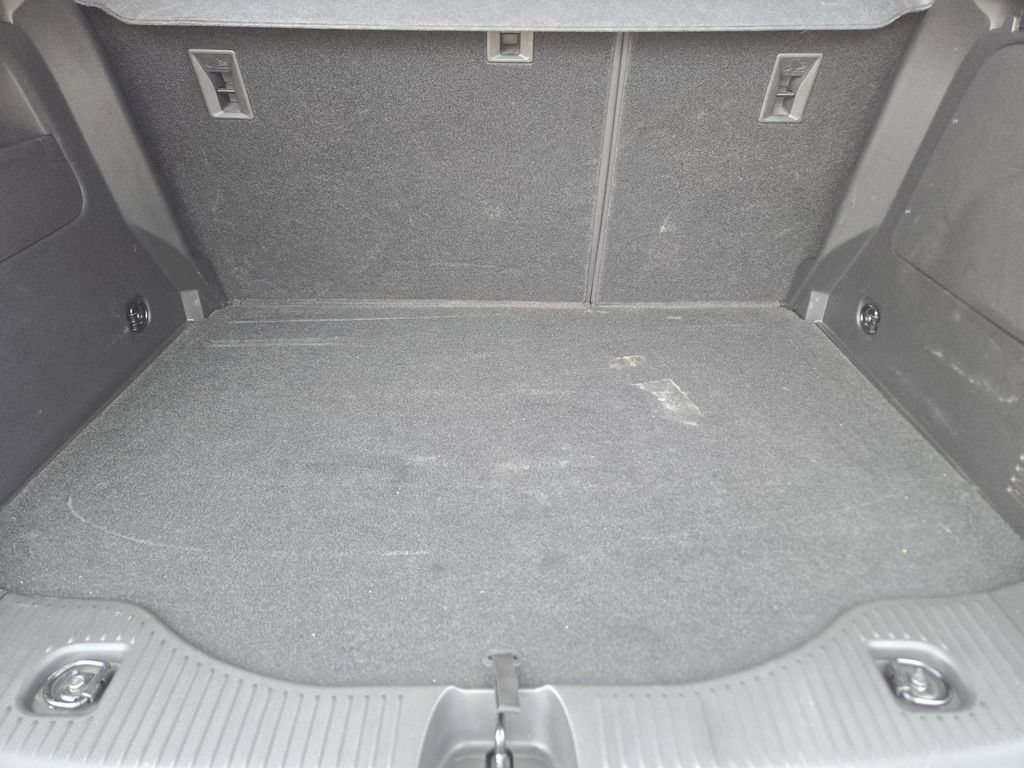 Used 2020 Chevrolet Trax LT w/ LT Convenience Package FWD image 26