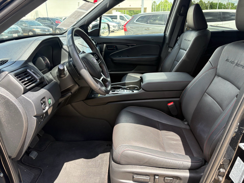 Certified 2024 Honda Passport Black Edition image 10