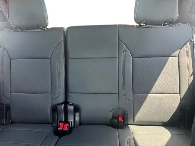 New 2026 GMC Yukon AT4 w/ AT4 Premium Plus Package AWD/4WD image 18