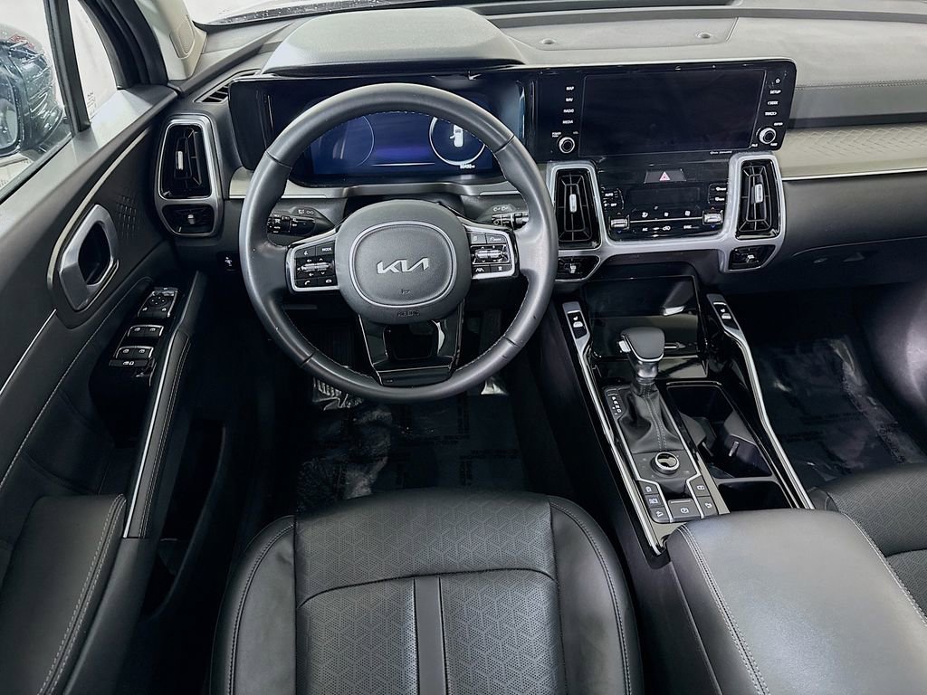 Certified 2023 Kia Sorento SX image 4