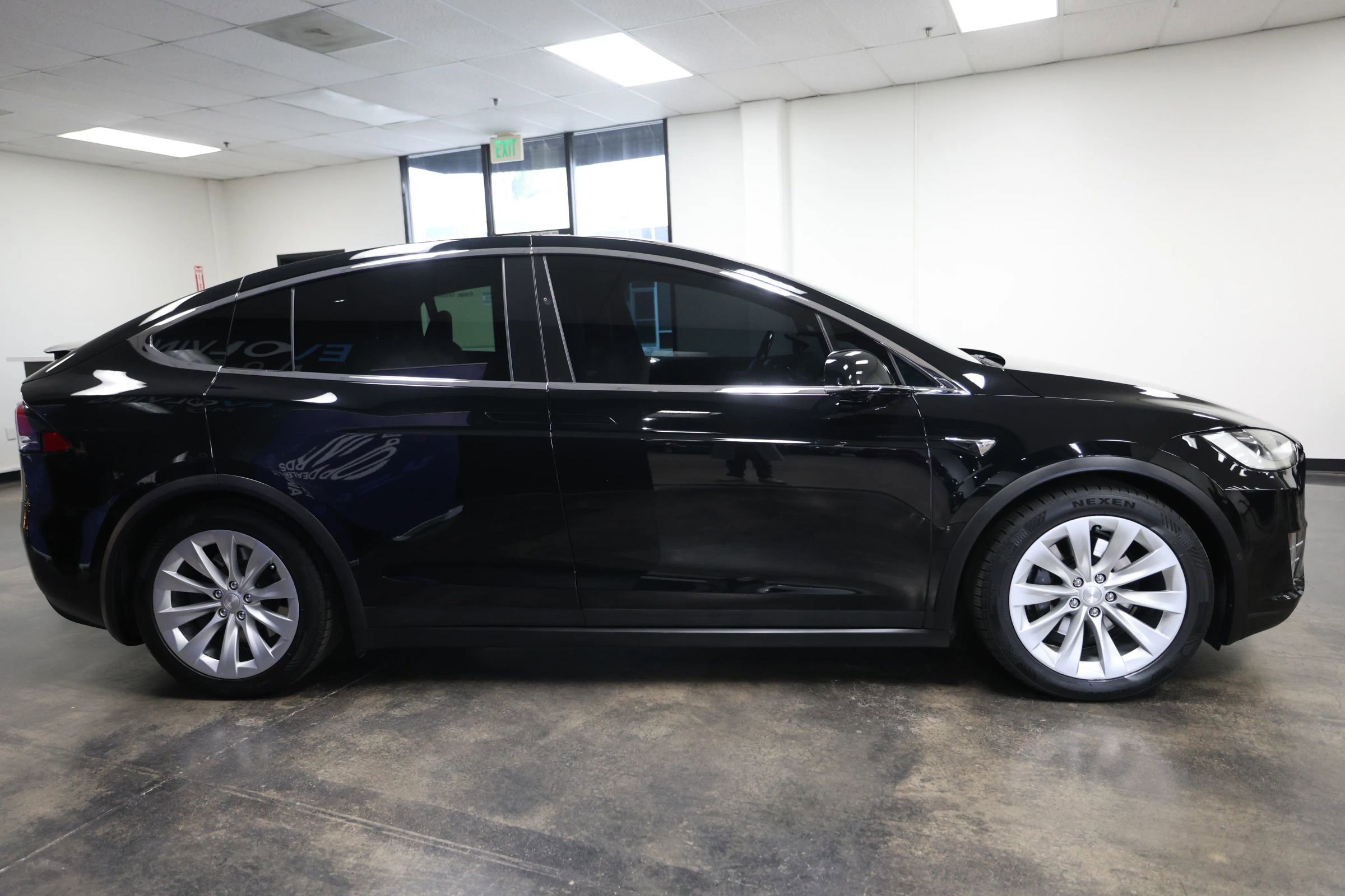 Used 2018 Tesla Model X 75D image 8