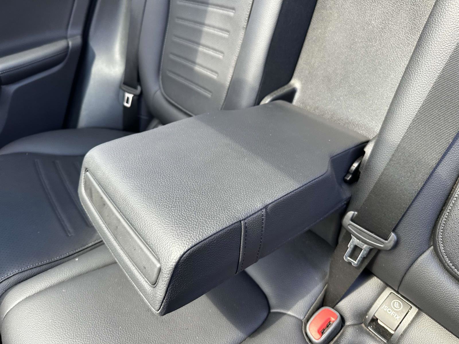 Used 2024 Mercedes-Benz GLC 300 4MATIC w/ AMG Line image 19