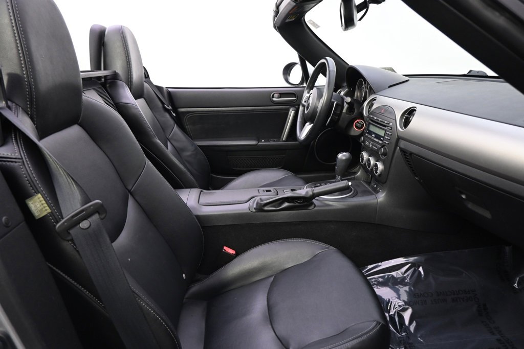 Used 2011 MAZDA MX-5 Miata Grand Touring w/ Premium Pkg image 13