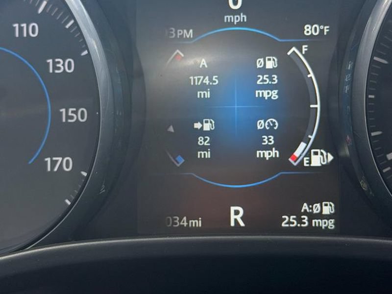 Used 2017 Jaguar XE Premium RWD image 19