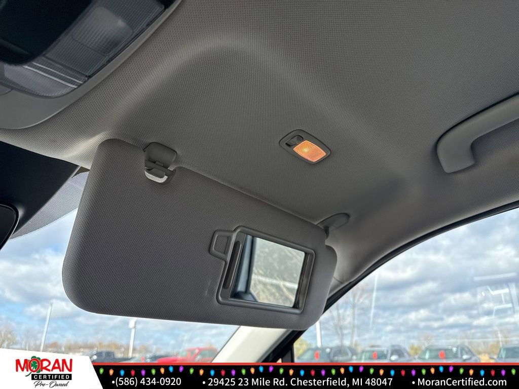 Used 2025 Kia Sorento S image 21