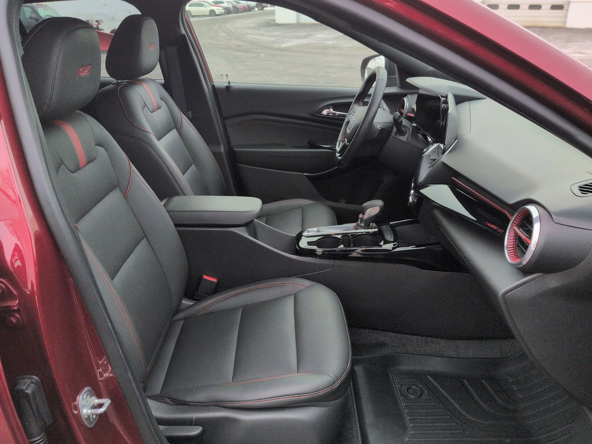 Certified 2024 Chevrolet Trax RS image 26