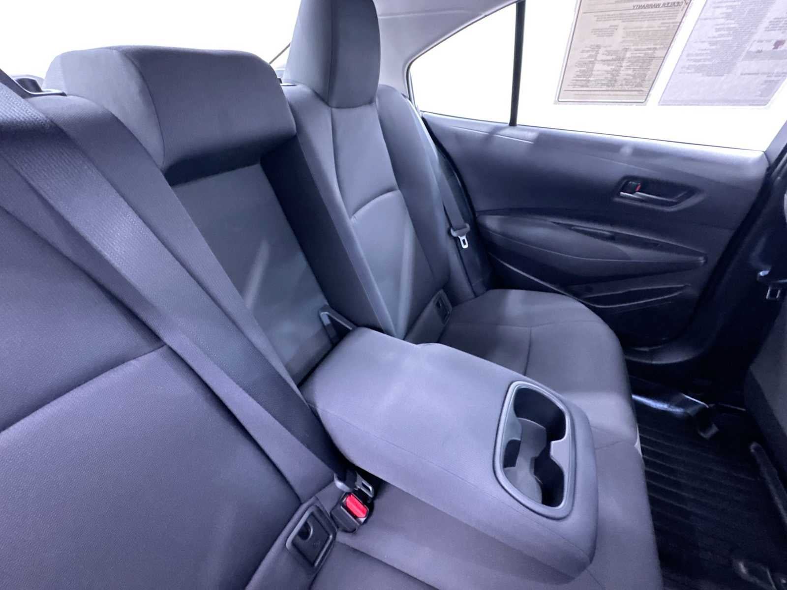 Used 2025 Toyota Corolla LE FWD image 37