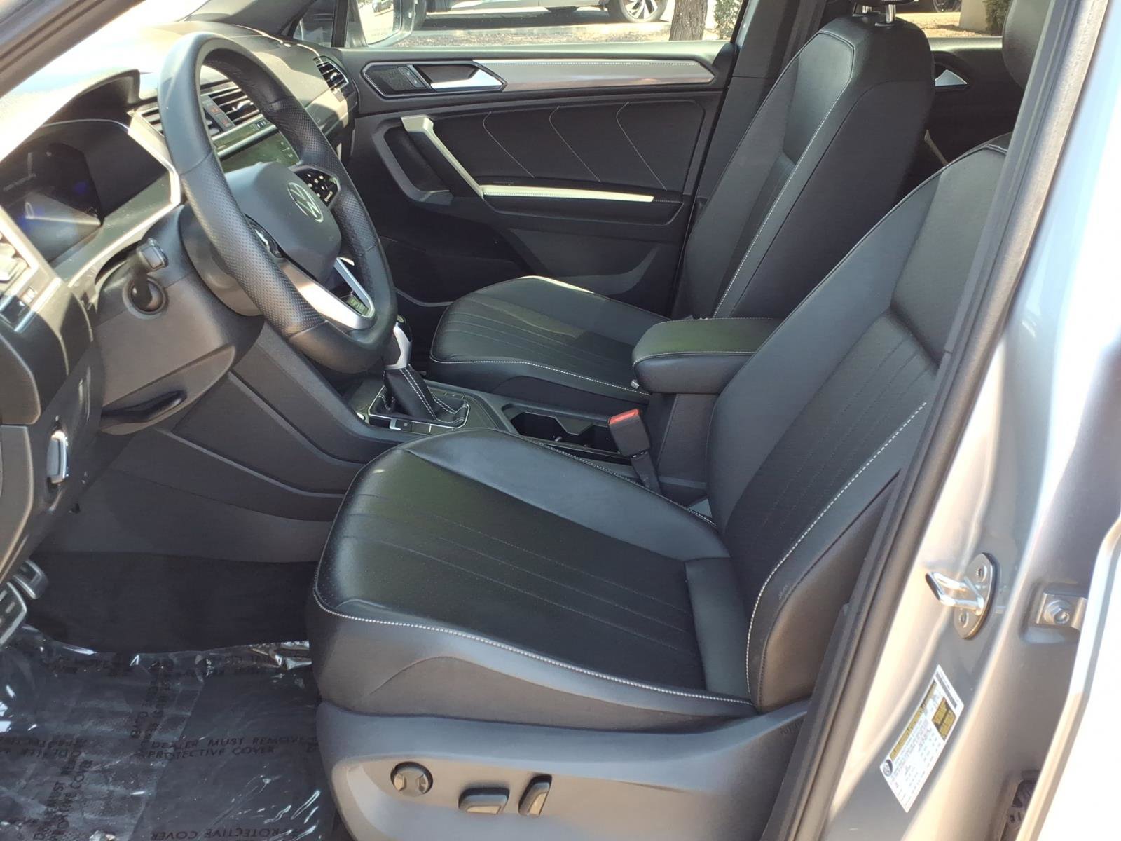 Certified 2024 Volkswagen Tiguan SE R-Line FWD image 21