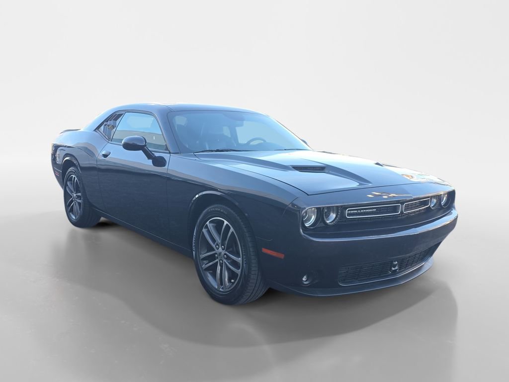 Used 2019 Dodge Challenger SXT w/ Plus Package image 9