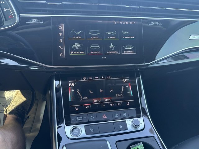 Used 2022 Audi Q7 3.0T Premium image 41