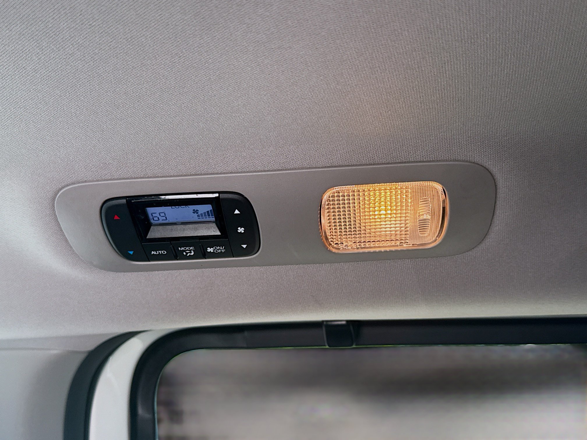 Used 2024 Honda Odyssey Touring image 23