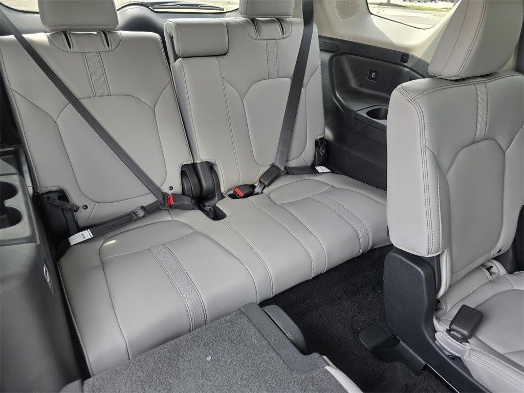 New 2025 Honda Pilot Touring image 22