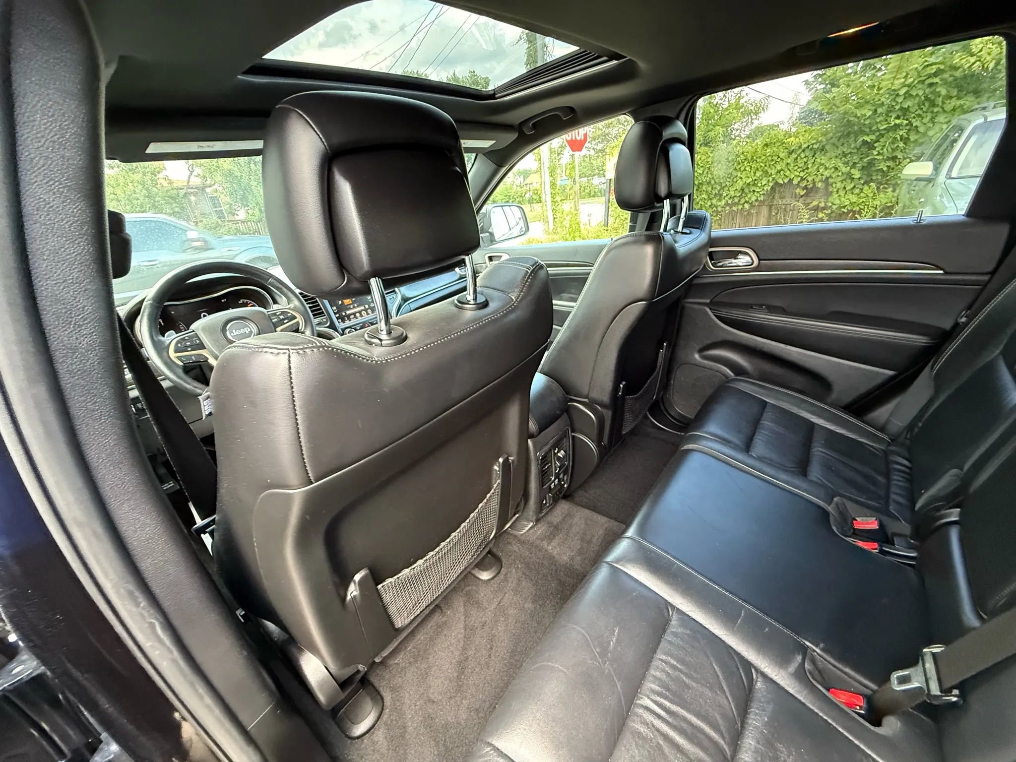 Used 2014 Jeep Grand Cherokee Limited AWD/4WD image 25
