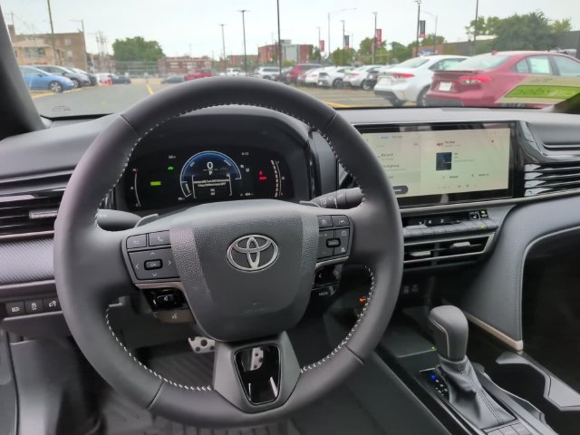 Used 2026 Toyota Camry SE w/ Multimedia Upgrade Package FWD image 25