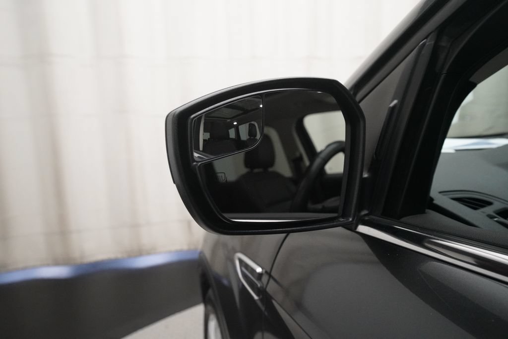 Used 2019 Ford Escape SEL AWD/4WD image 25