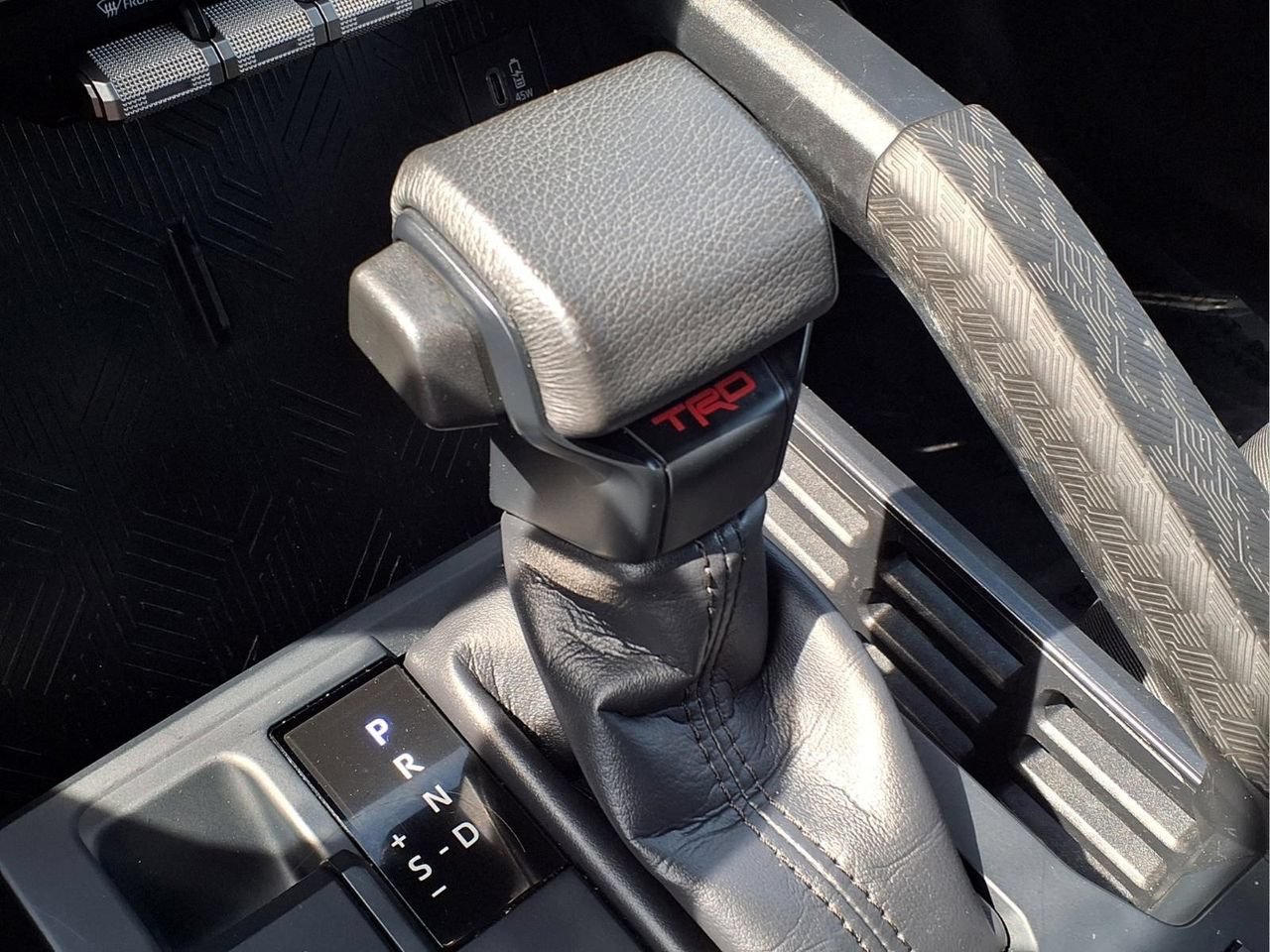 Used 2024 Toyota Tacoma TRD Off-Road AWD/4WD image 17