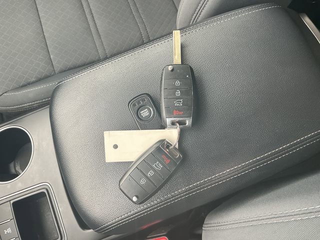 Used 2020 Kia Sorento LX AWD/4WD image 26