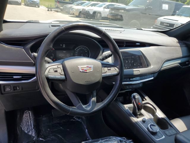 Used 2022 Cadillac XT4 Premium Luxury w/ Safety Alert Package AWD/4WD image 20