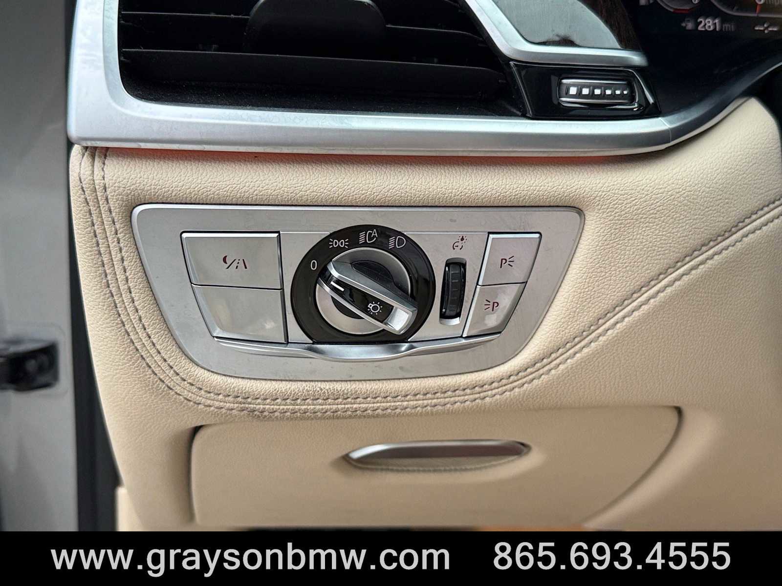 Used 2020 BMW 750i xDrive w/ Executive Package image 28