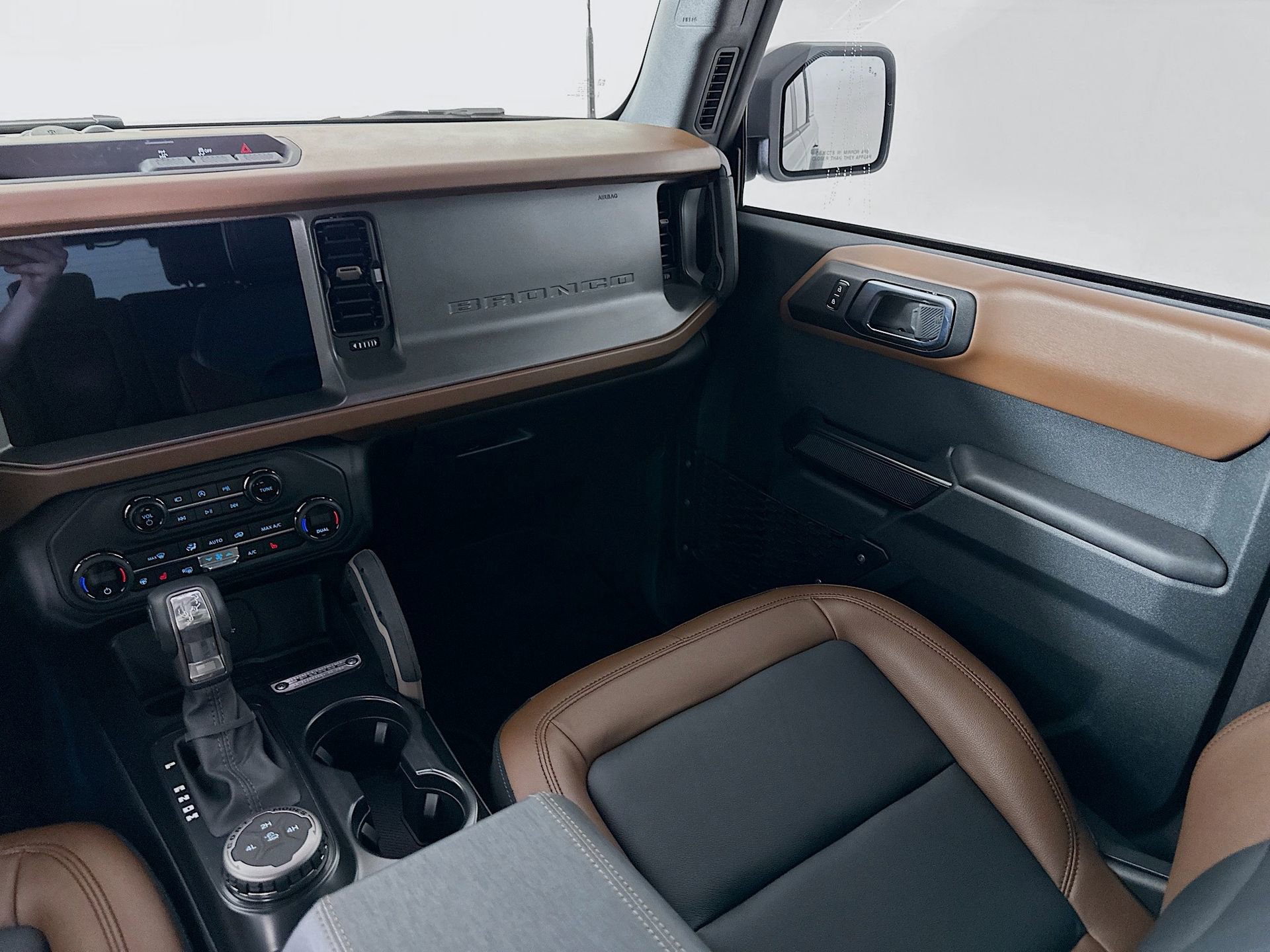 Used 2024 Ford Bronco Outer Banks AWD/4WD image 24