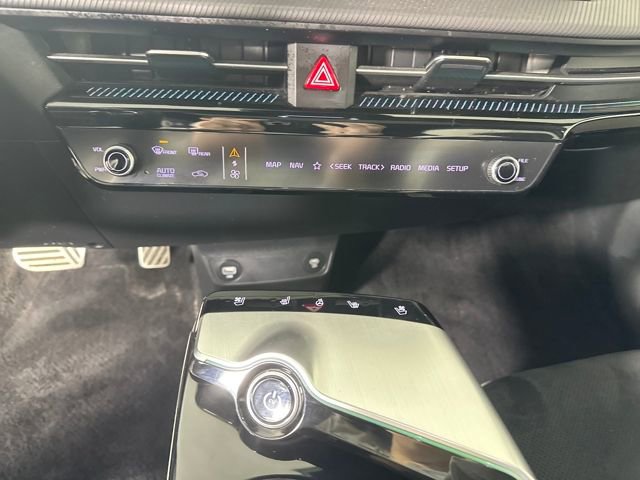Used 2022 Kia EV6 GT-Line w/ GT-Line Suede Seat Package image 23