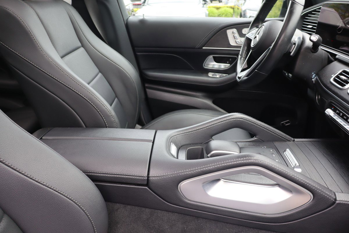 Used 2024 Mercedes-Benz GLE 450 4MATIC w/ AMG Line Exterior image 14