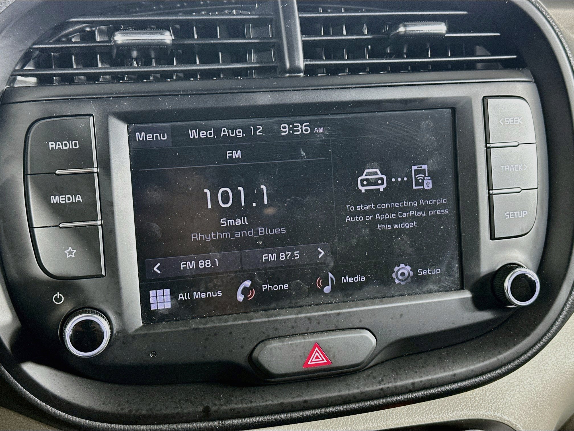 Used 2025 Kia Soul LX w/ LX Technology Package FWD image 21