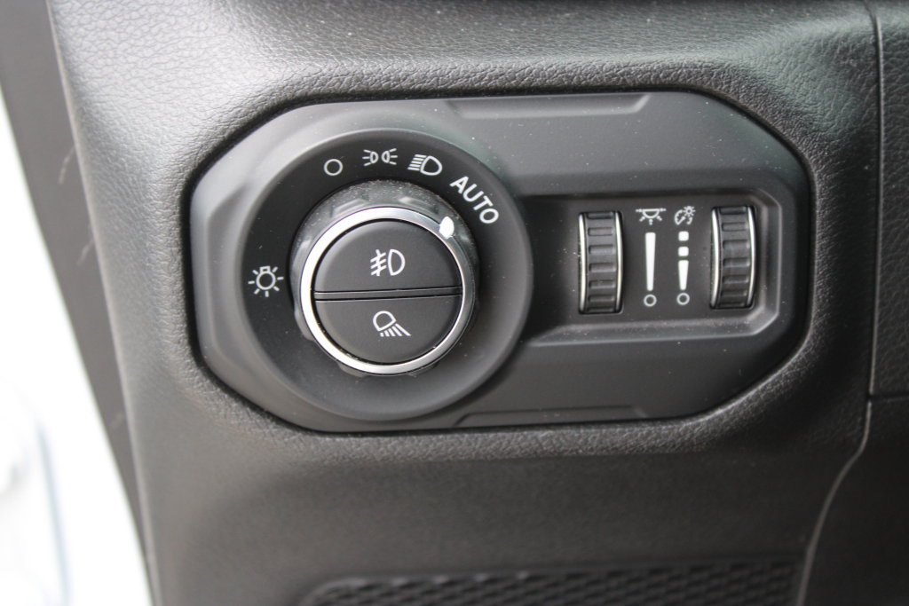 Used 2021 Jeep Gladiator Sport AWD/4WD image 26