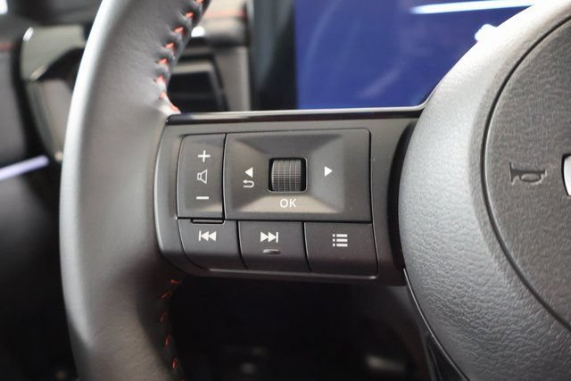 New 2026 Nissan Kicks SR AWD/4WD image 16