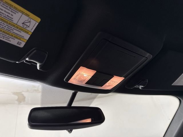 Used 2018 Ford Explorer XLT w/ Equipment Group 202A AWD/4WD image 10