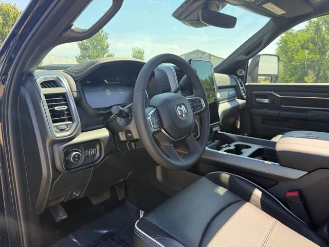 New 2026 RAM 3500 Laramie AWD/4WD image 32