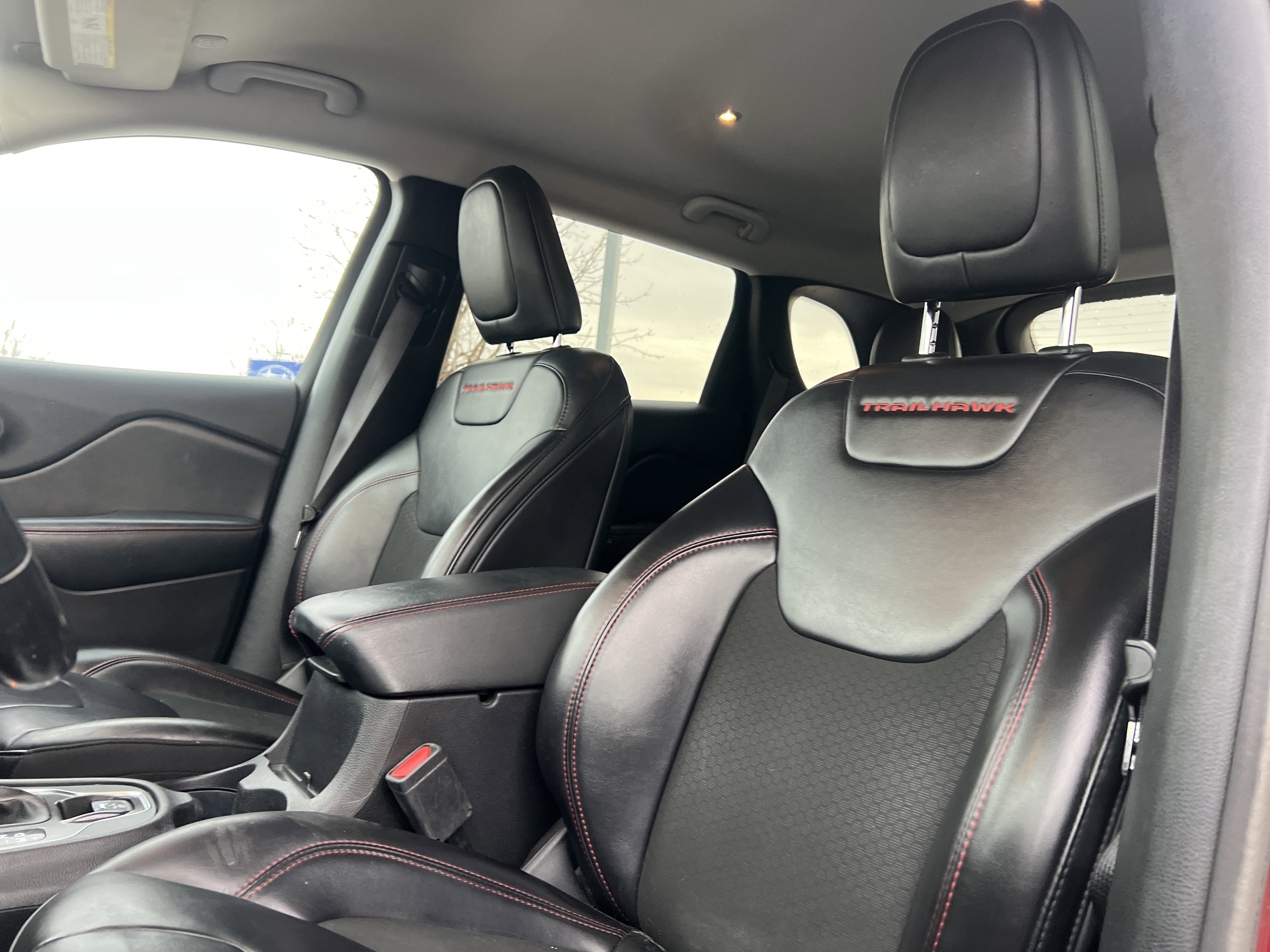 Used 2020 Jeep Cherokee Trailhawk w/ Comfort/Convenience Group image 23