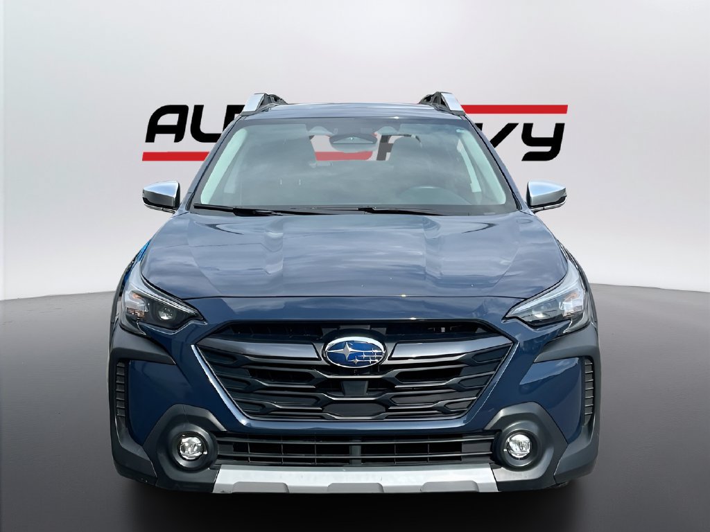 Used 2025 Subaru Outback Touring XT AWD/4WD image 2