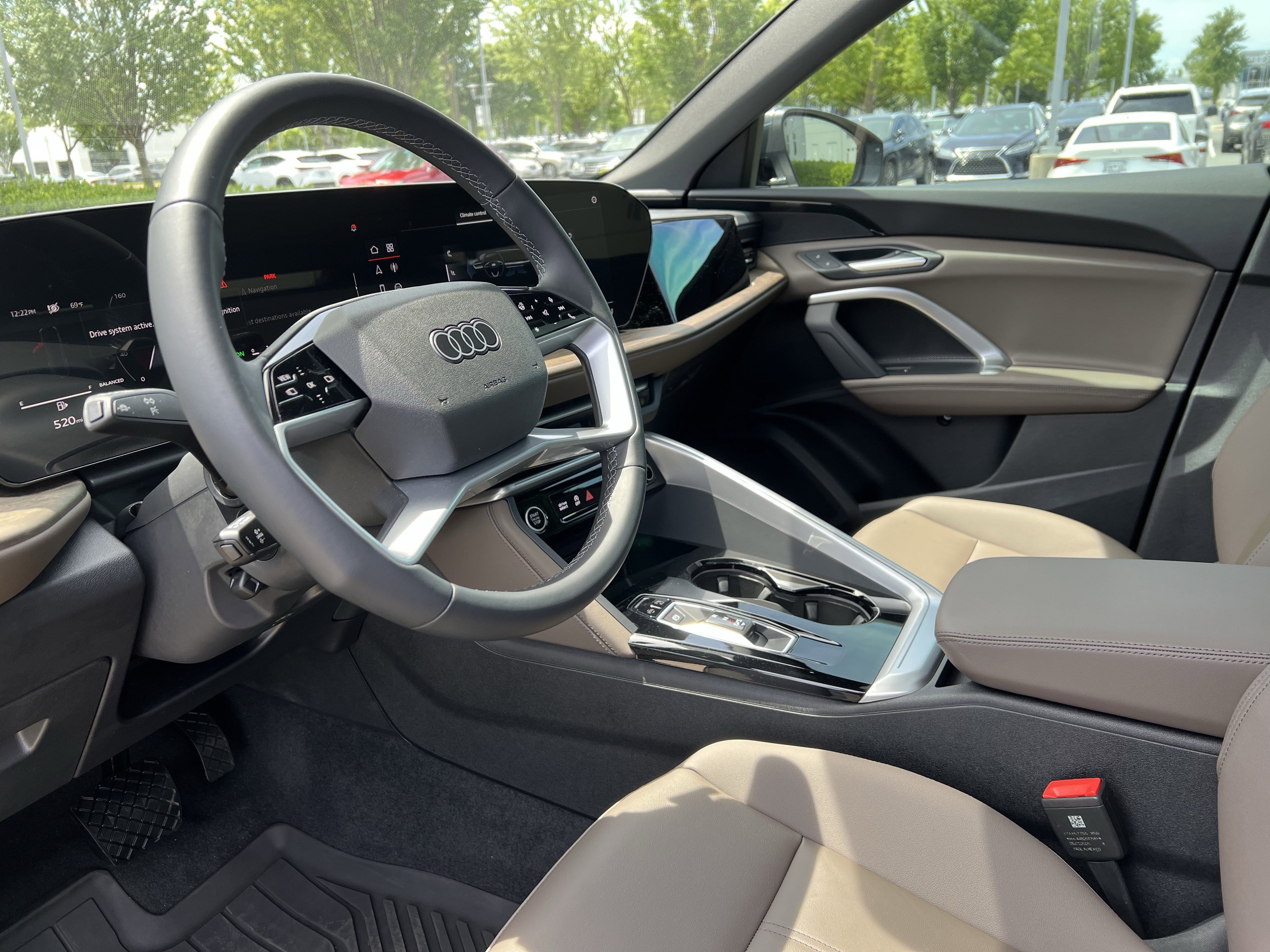 Used 2025 Audi Q5 Premium w/ Convenience Package AWD/4WD image 17