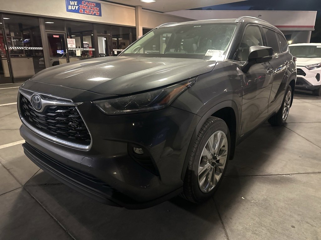 Used 2022 Toyota Highlander Limited image 1