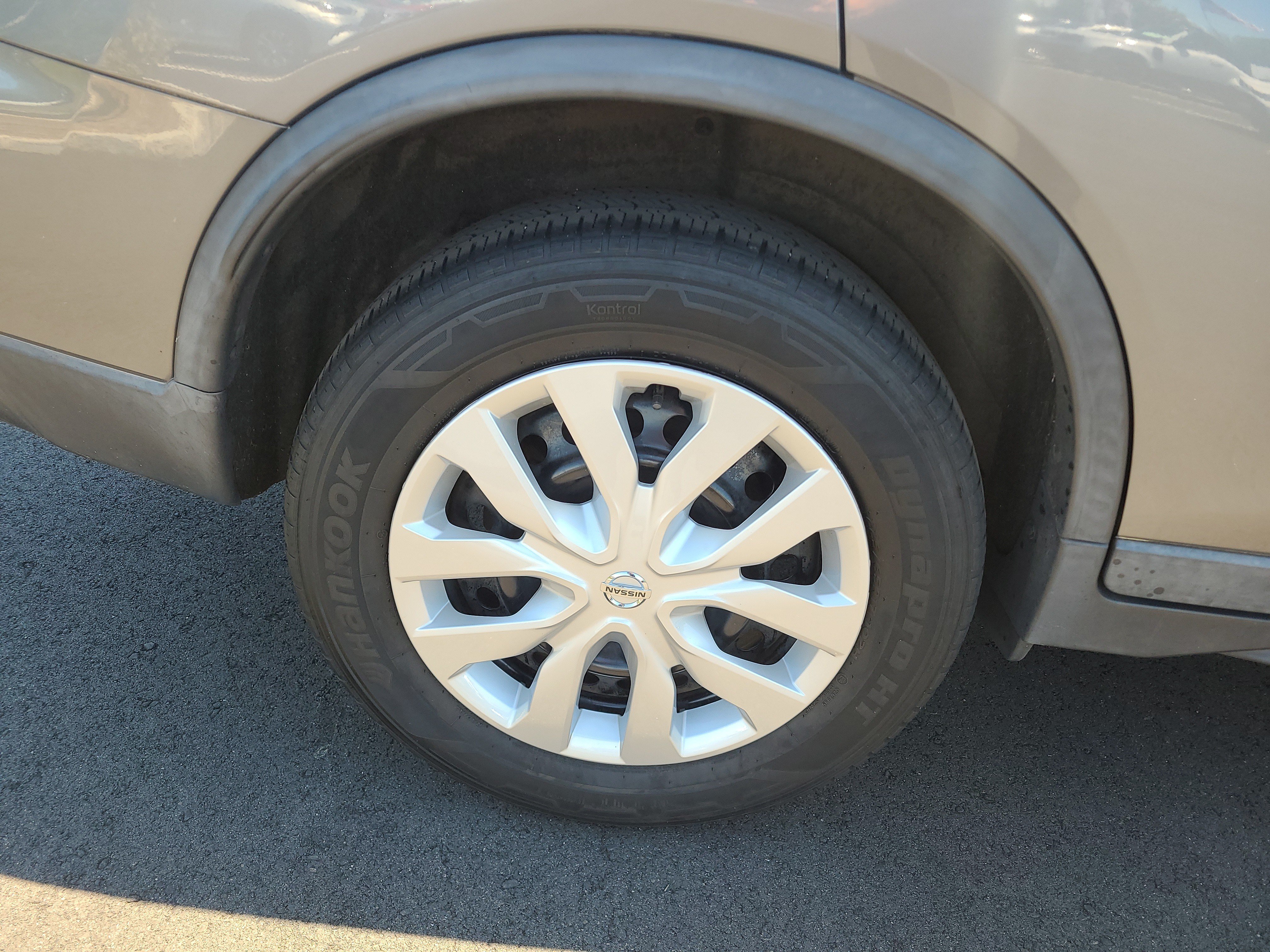 Used 2018 Nissan Rogue S AWD/4WD image 11