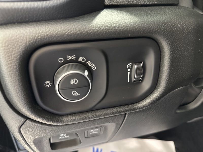 New 2026 RAM 1500 Express AWD/4WD image 22