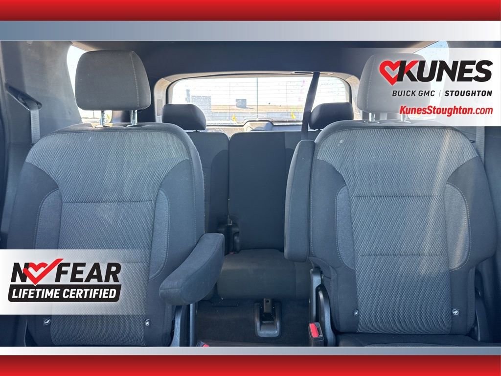 Used 2023 Chevrolet Traverse LT w/ LPO, Floor Liner Package image 36