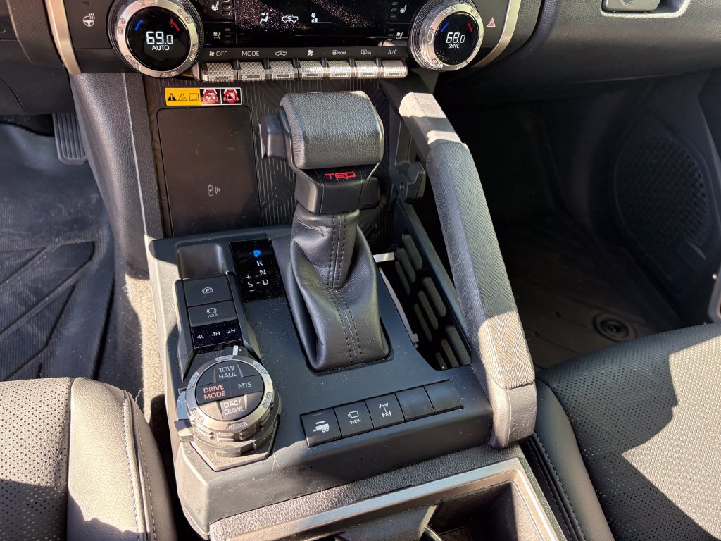 Used 2024 Toyota Tacoma TRD Off-Road w/ TRD Off Road Premium Package AWD/4WD image 23