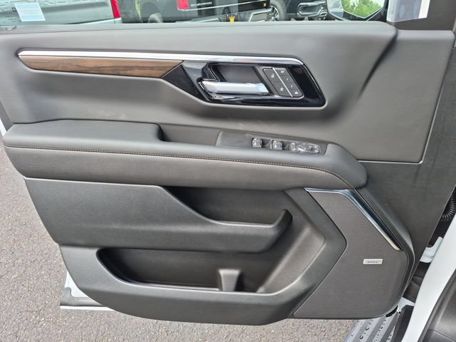 New 2026 Chevrolet Suburban High Country AWD/4WD image 25
